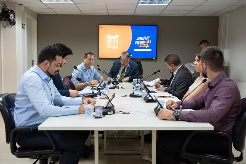 Avança projeto que prevê recompensa para denúncias de corrupção