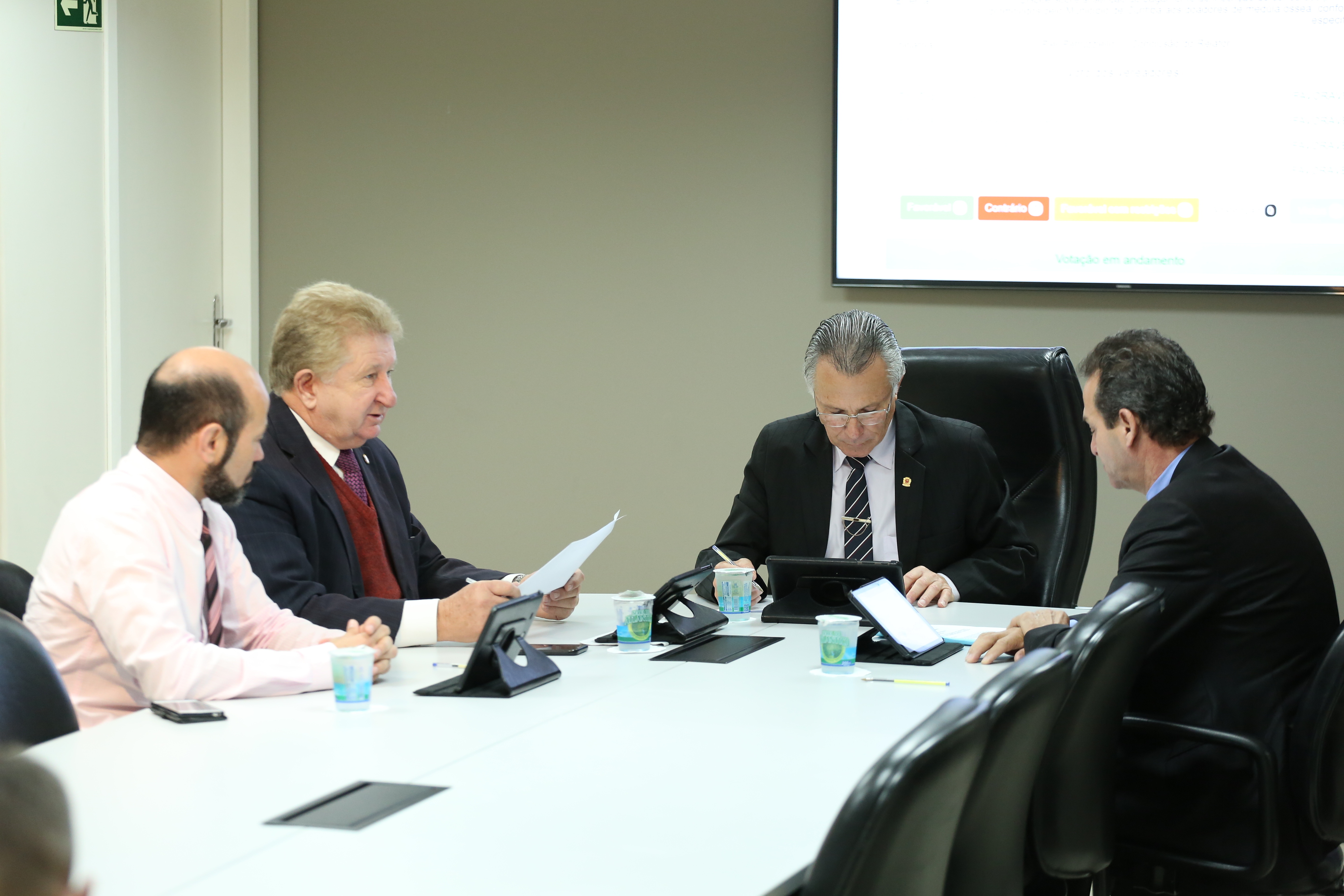 Projeto que proíbe concurso a agressores está apto ao plenário