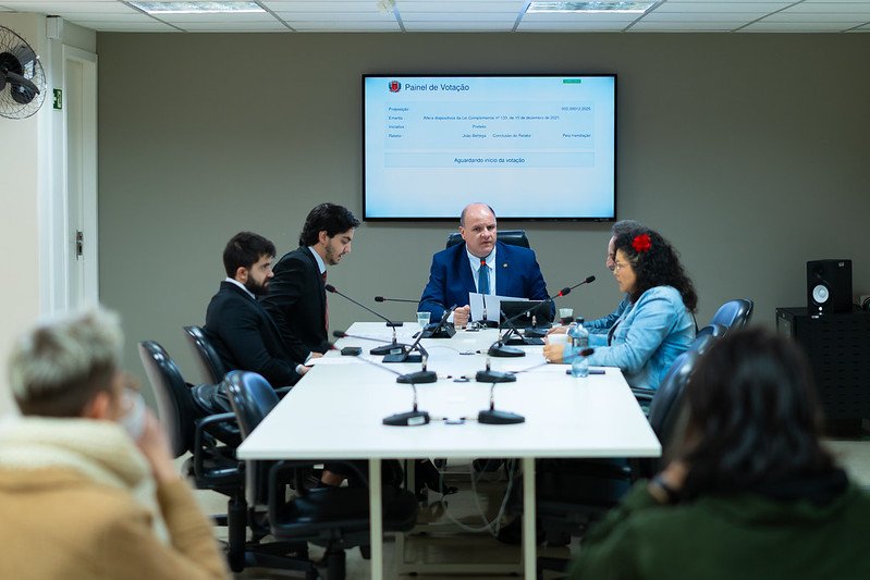 Projeto que recompensa denúncias de corrupção conclui debate nas comissões