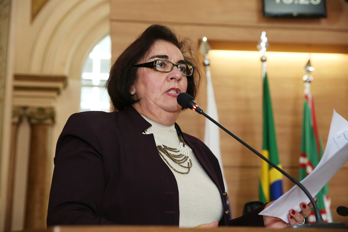 Projeto quer equiparar salários de servidores das Finanças