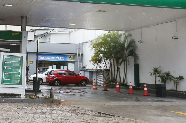 Projeto quer evitar troca de voto por vale-combustível