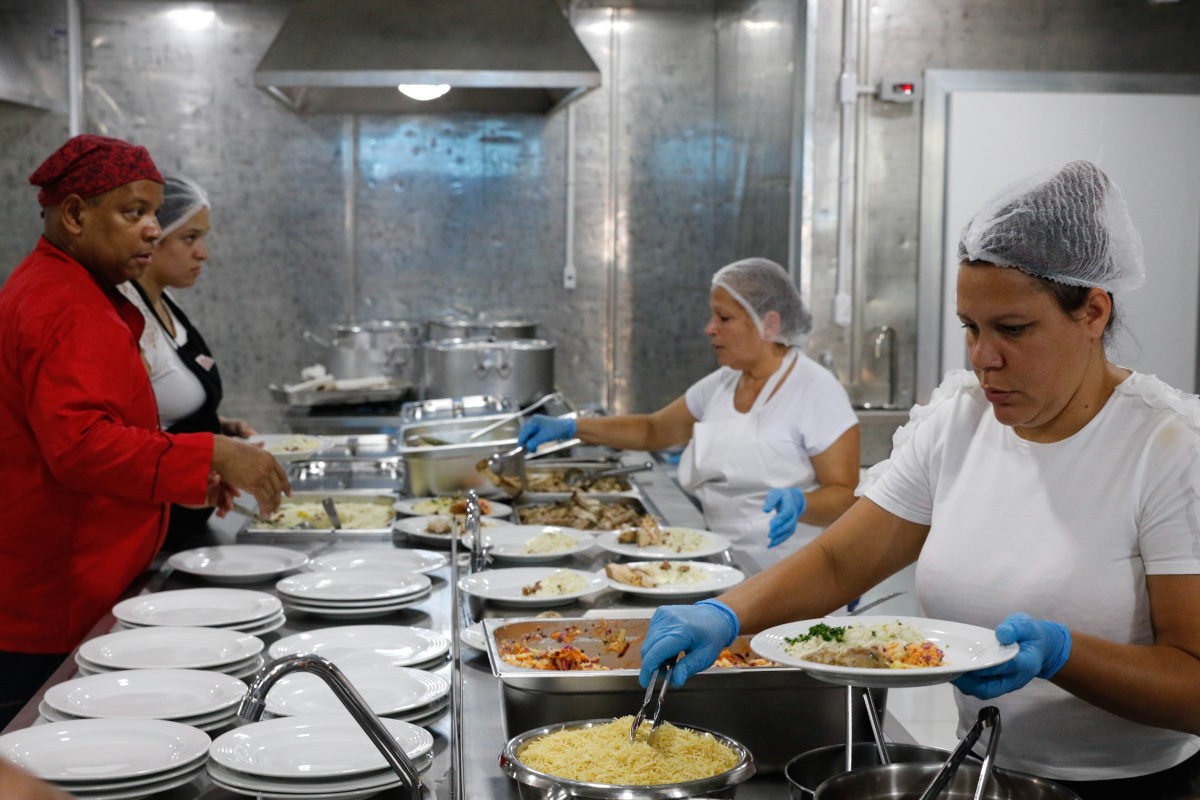 Glúten e lactose: projeto quer padronizar cardápios em Curitiba