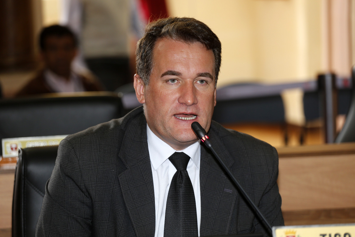 Projeto reforça proibição de cobrança antecipada em emergências