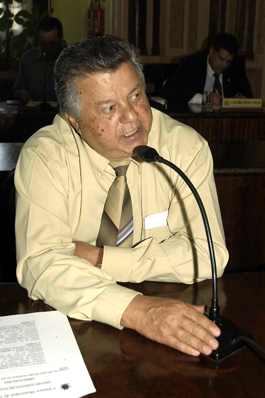 Projeto regulamenta uso de pára-raios em prédios 