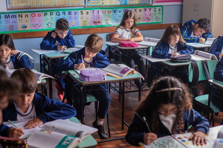 Vereador quer modelo cívico-militar na rede municipal de Curitiba