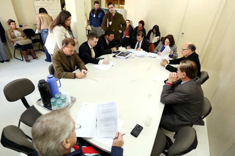 Projetos da Comissão Executiva retornam à Comissão de Economia