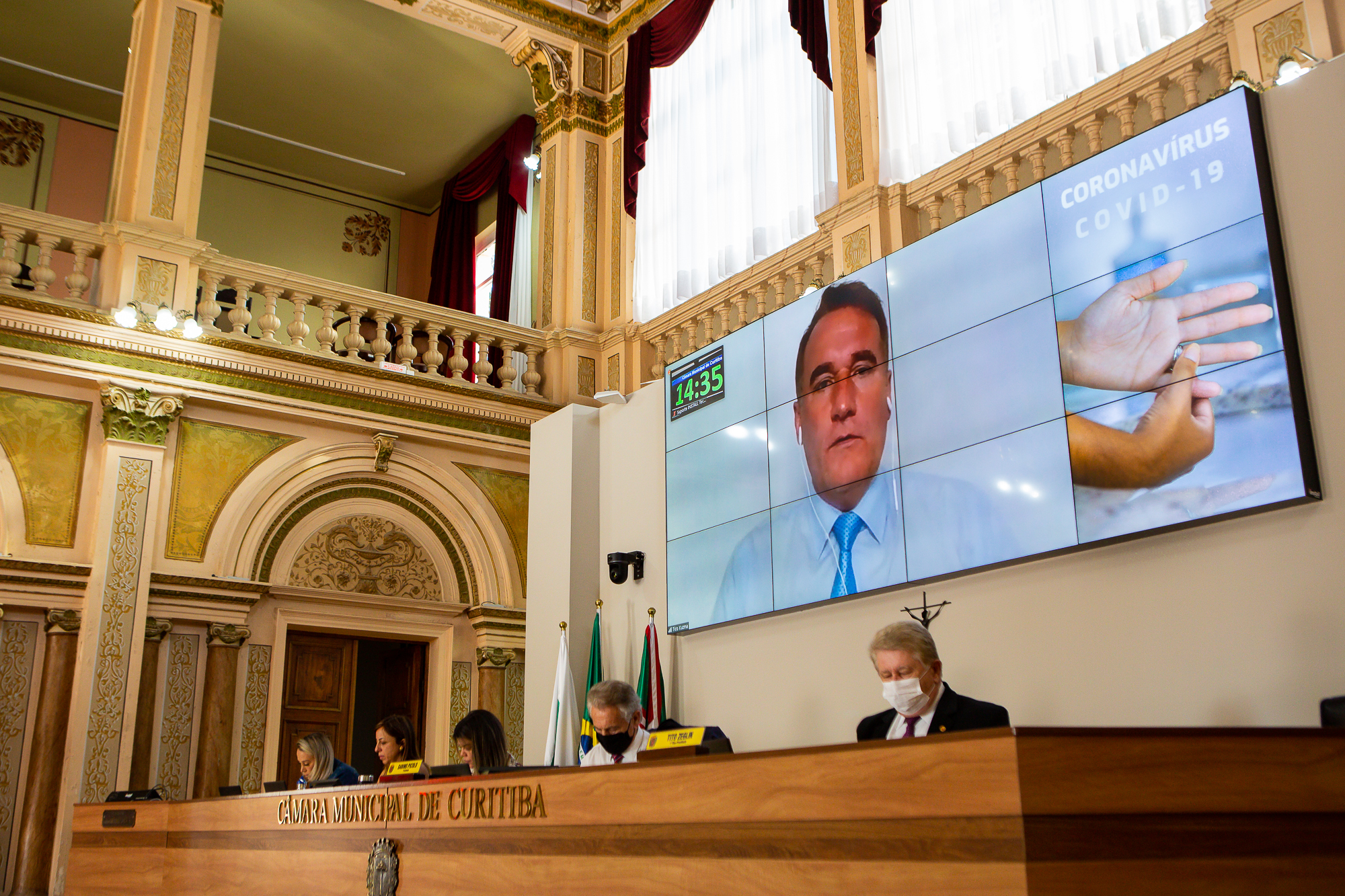 Projetos para prorrogar alvarás e denominar CMEI seguem para sanção