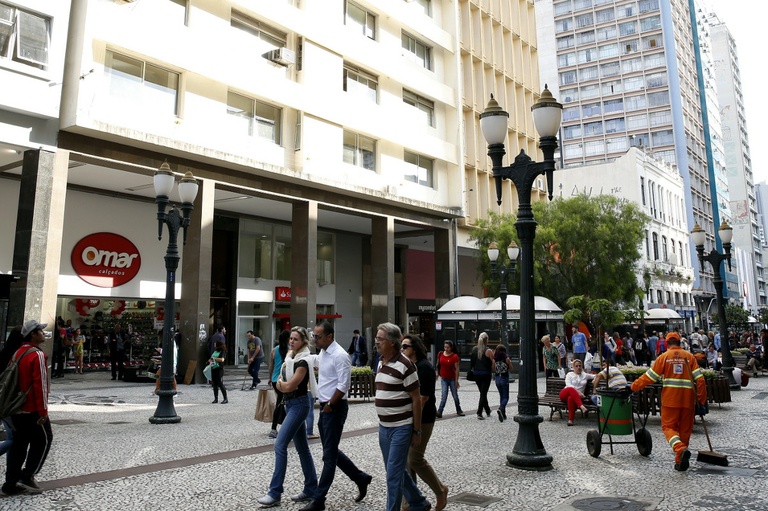 Proposta cassação de alvará ao se flagrar venda de produtos roubados