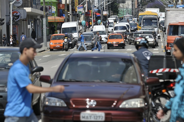 Proposta cobrança de prejuízos por acidentes de trânsito