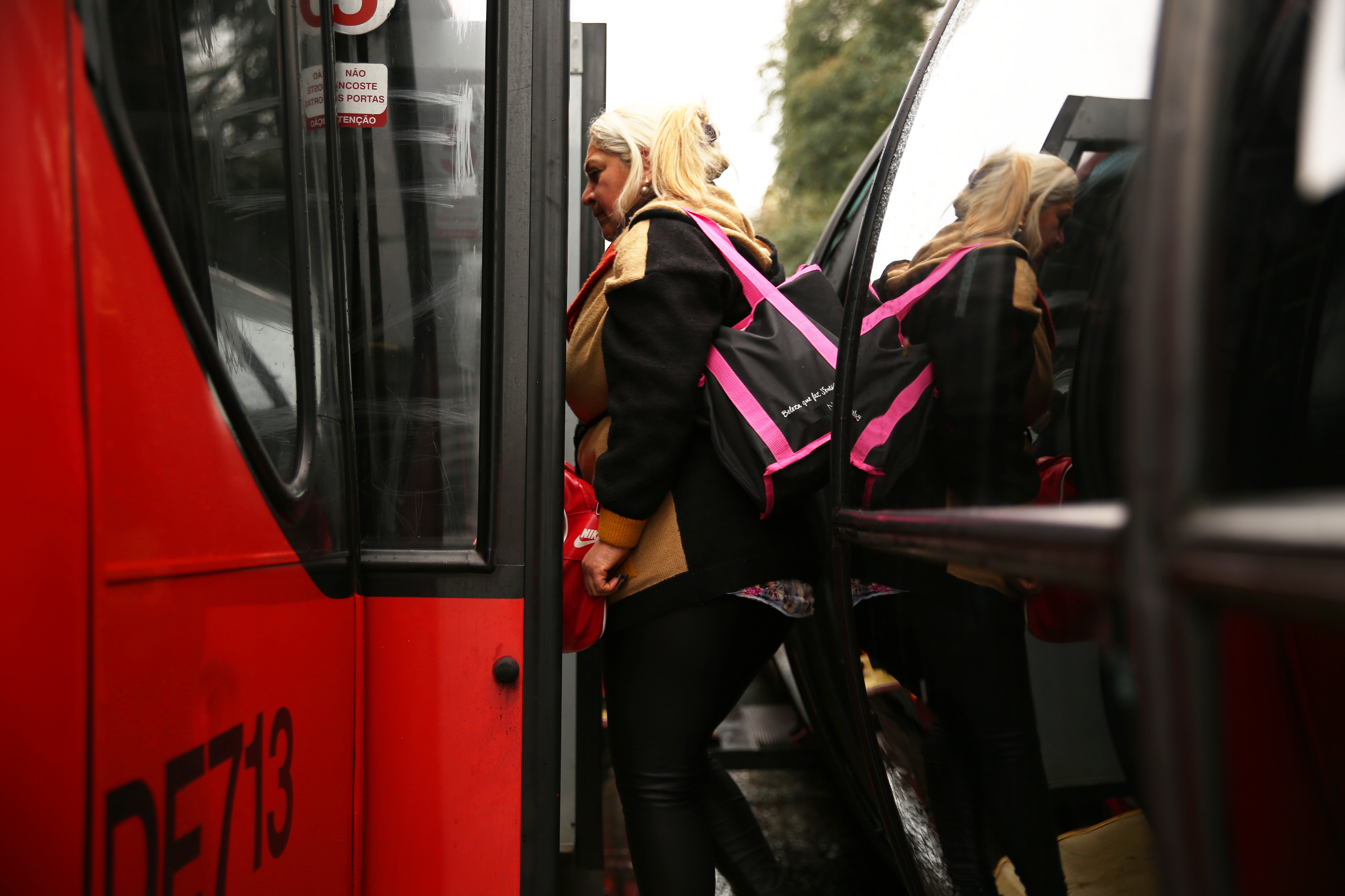 Proposta de vagão para mulheres em biarticulados volta a tramitar
