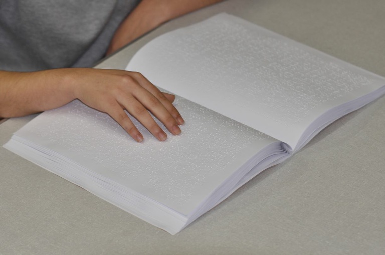 Proposta impressão de documentos em braille nas instituições de ensino