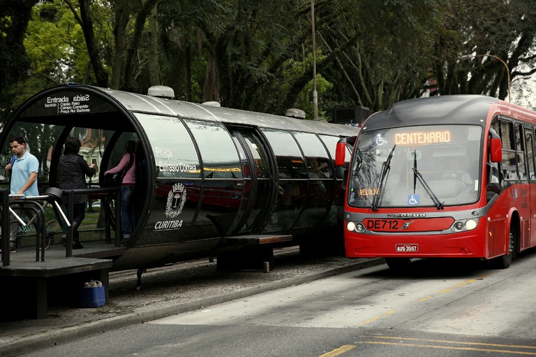 Proposta parada extra para ônibus após tubo da Eufrásio Correia