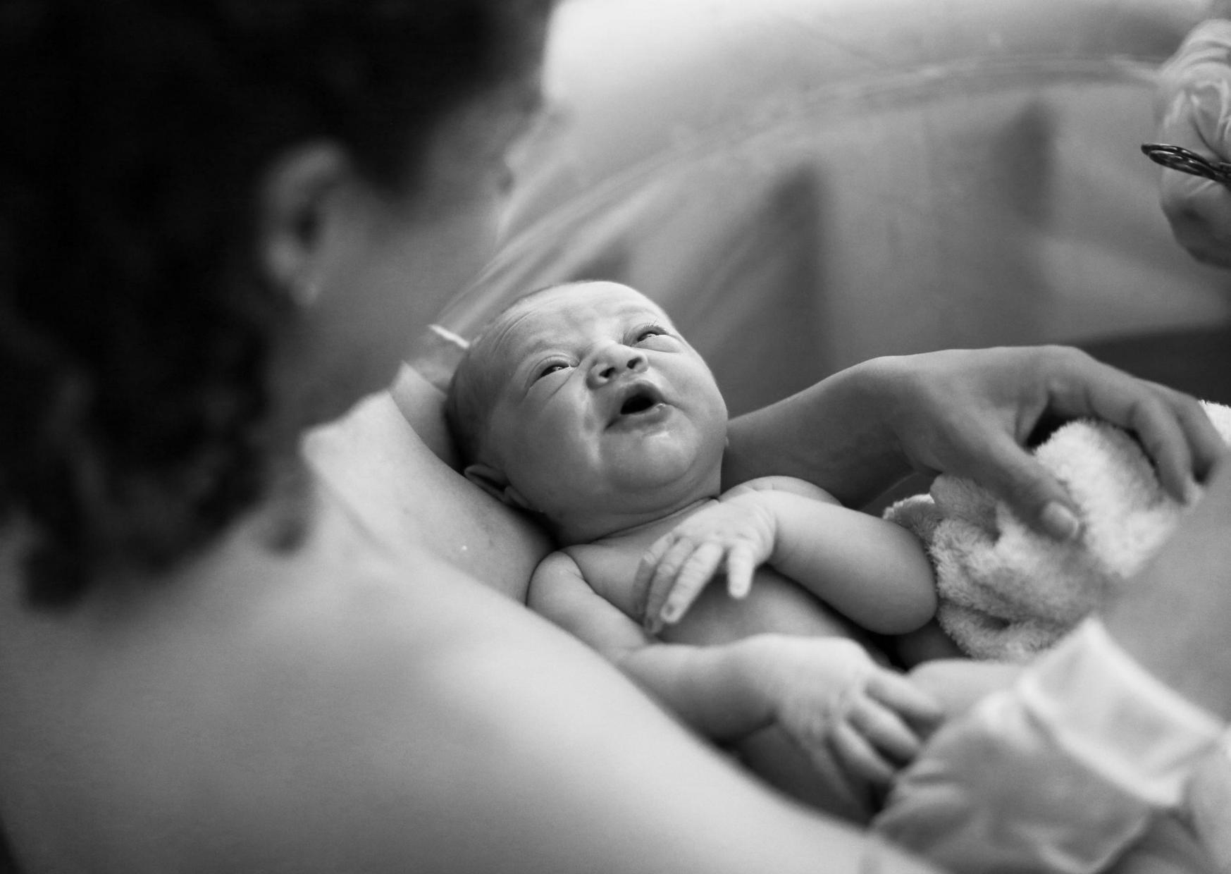 Proposta permanência de acompanhante e doula durante parto