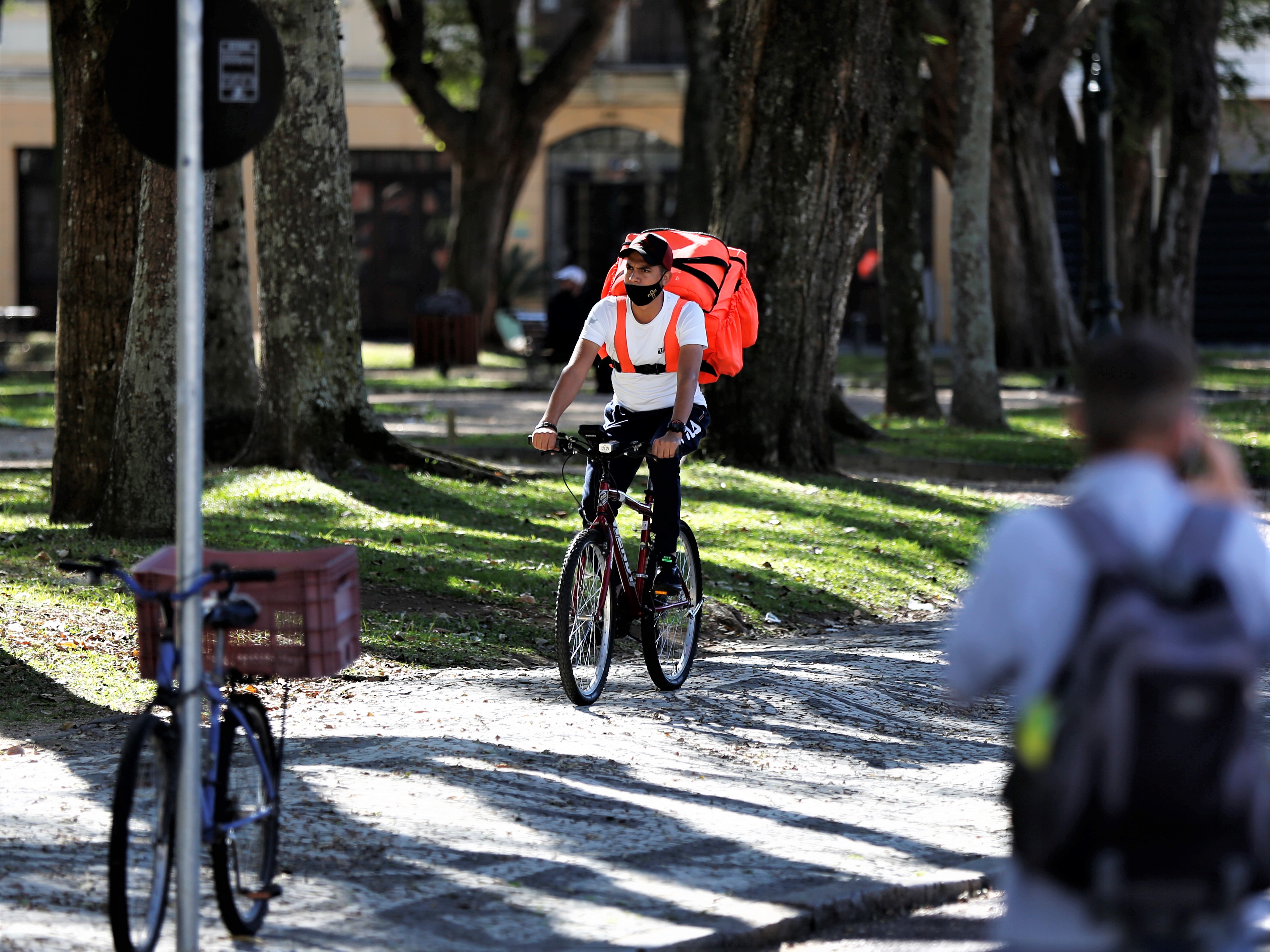 Proposta regulamentação das entregas por bicicleta em Curitiba