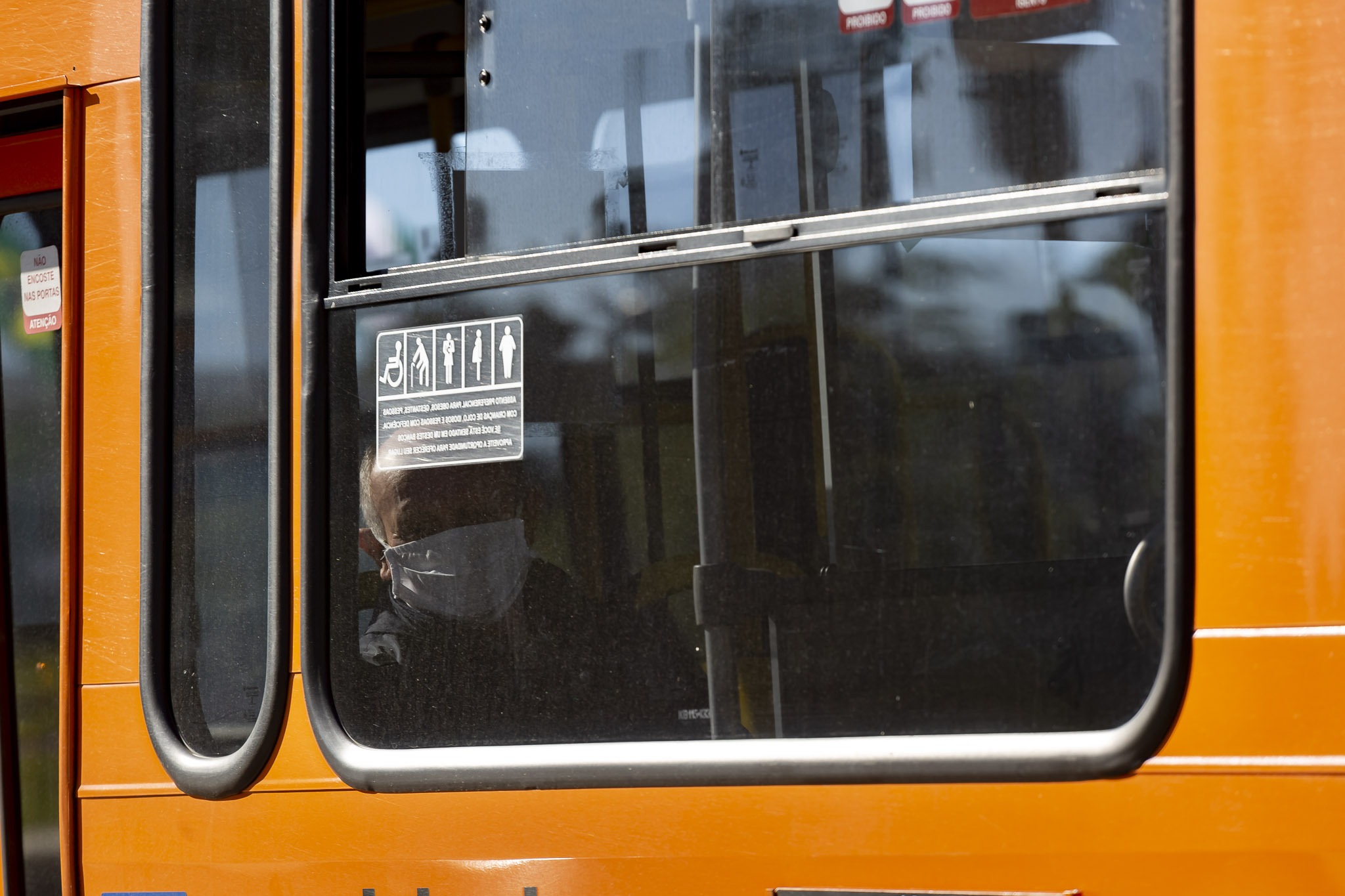 Proposta restrição para acesso gratuito da pessoa idosa aos ônibus