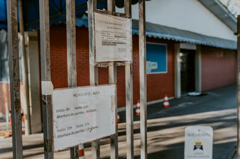 Propostas ações para equidade entre escolas públicas e privadas