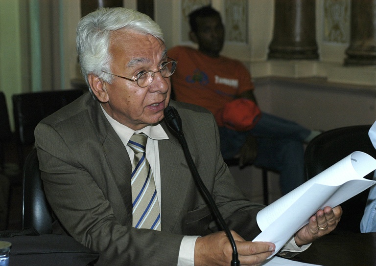 Proposto banco de leite em unidades de saúde 