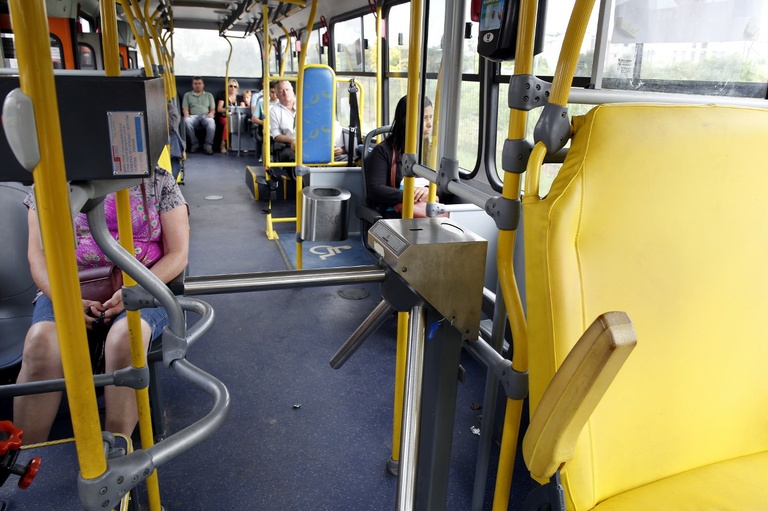 Proposto botão do pânico para enfrentar insegurança nos ônibus