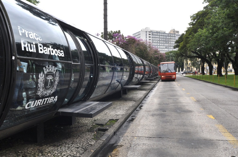Propostos estudos sobre banheiros em estações-tubo 