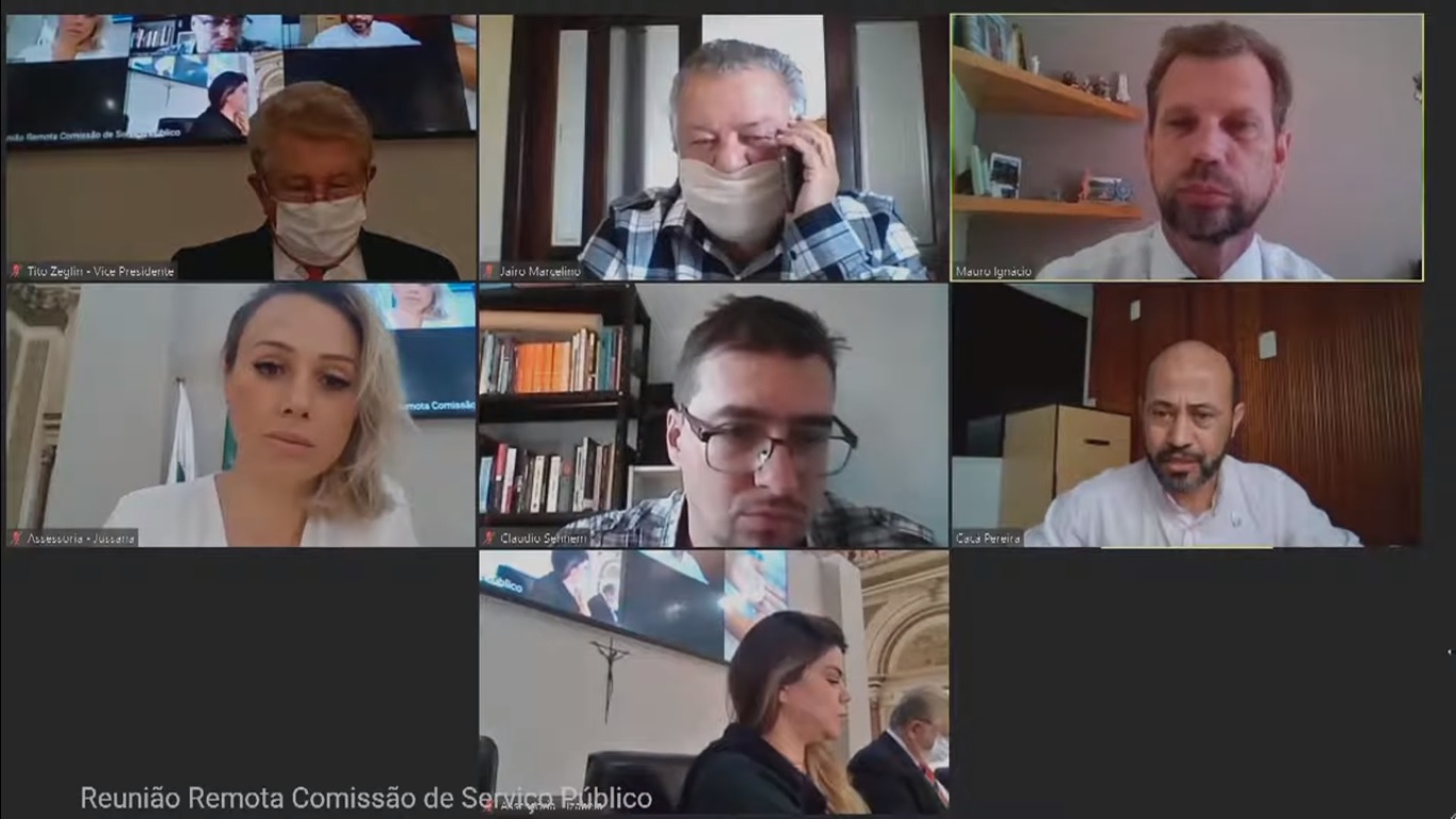 Prorrogação de mandato de diretores escolares apta para plenário