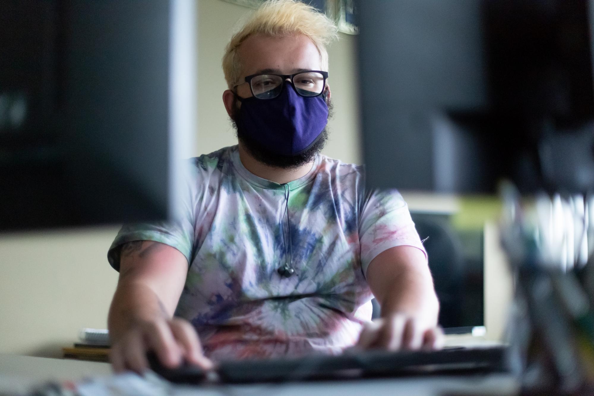 Protocolada nova tentativa de exigir Lei dos Aprendizes nas licitações de Curitiba