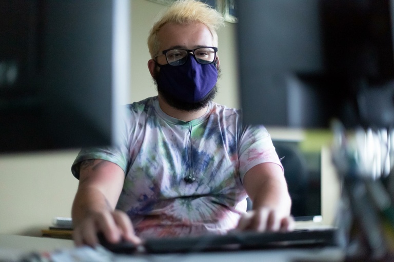 Protocolada nova tentativa de exigir Lei dos Aprendizes nas licitações de Curitiba