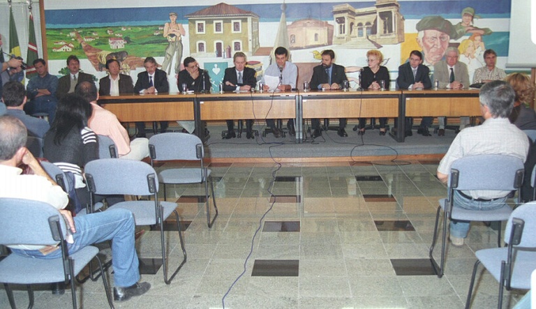 PSDB e PSB  formam bloco independente 