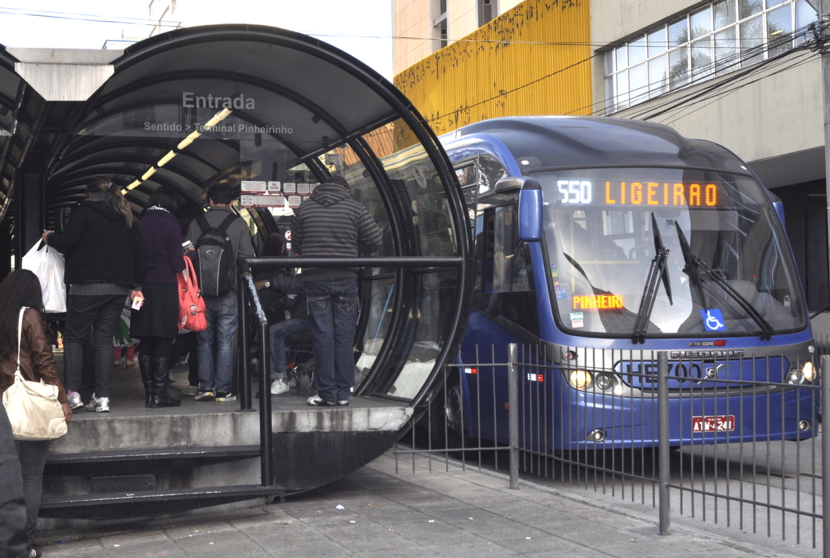 Publicidade em ônibus prevista em proposta 