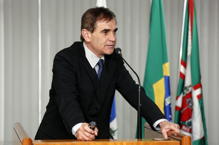 Questionadas obras contra enchentes do Rio Barigui 