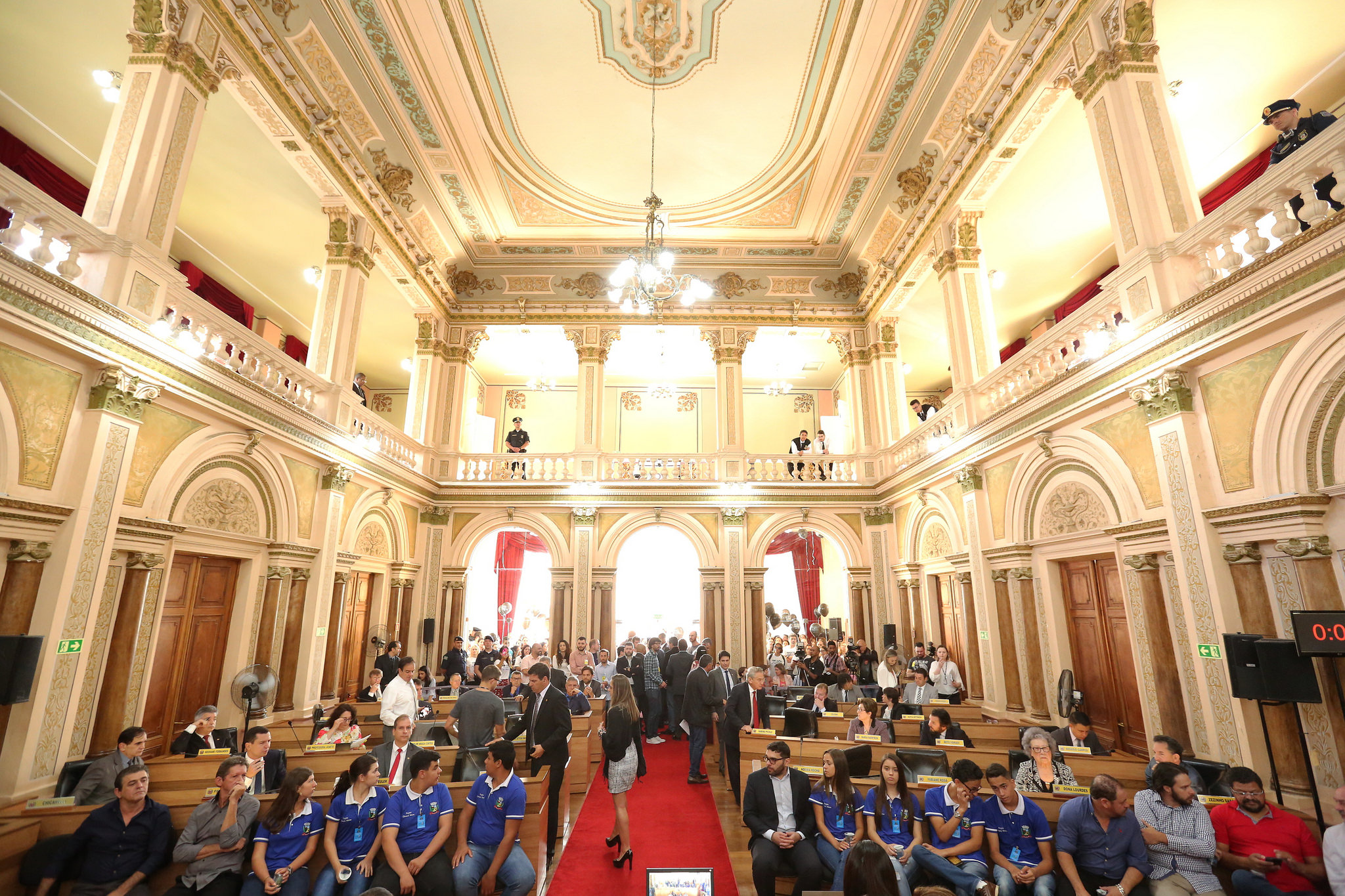 Reajuste ao funcionalismo público de Curitiba é aprovado em 1º turno