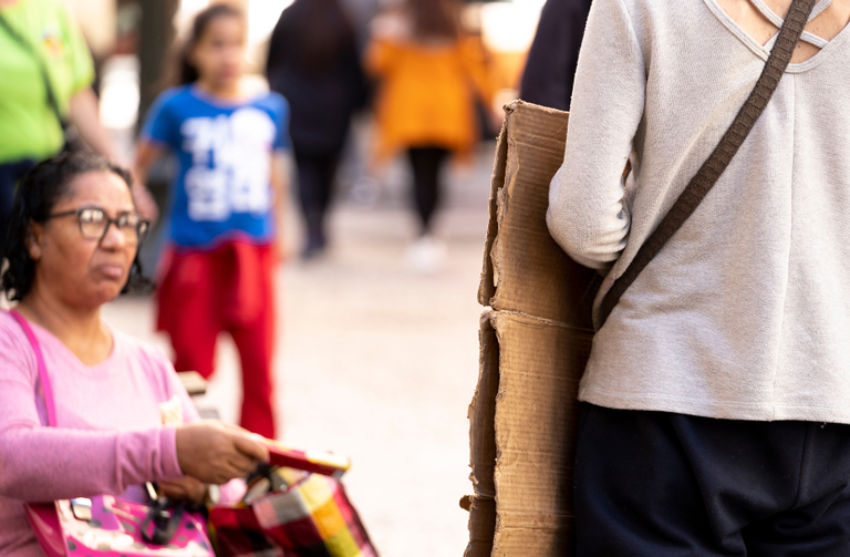 Reapresentado projeto para desestimular a doação de esmolas
