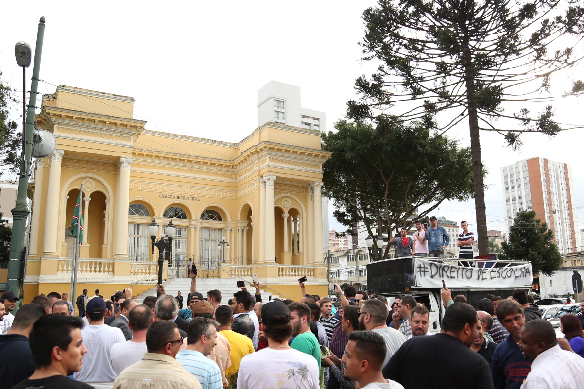 Recebidos na Câmara, motoristas de Uber e Cabify pedem regulamentação