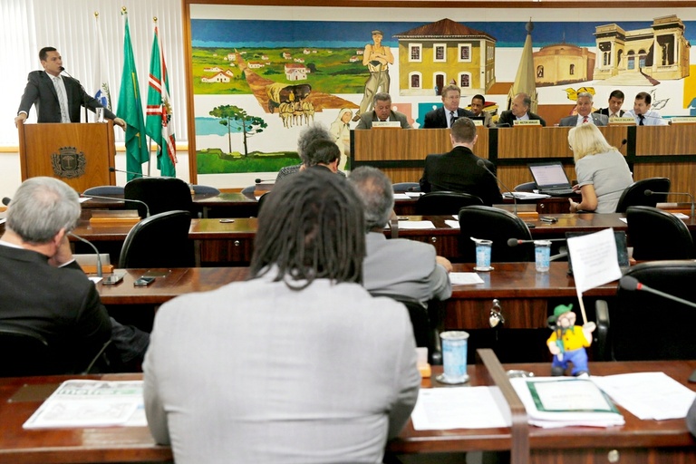 Reestruturação de secretarias é confirmada em segunda votação