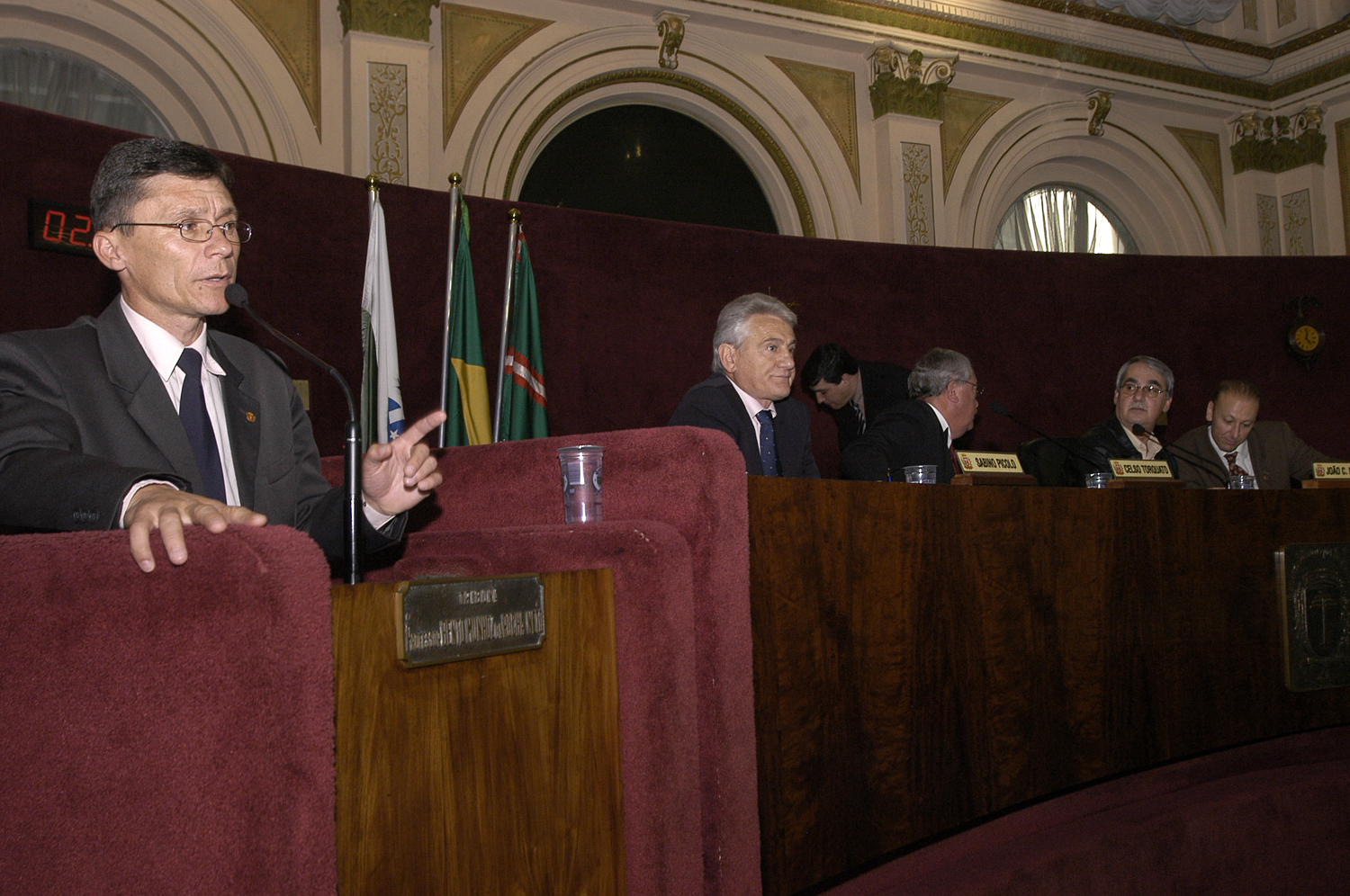 Reforma política é discutida na Câmara  