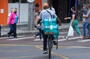 Regulamentação de serviço de entrega  por bikes recebe substitutivo geral