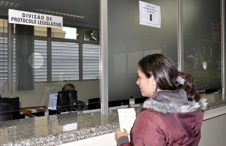 Regulamentação do Serviço de Informação volta ao plenário 