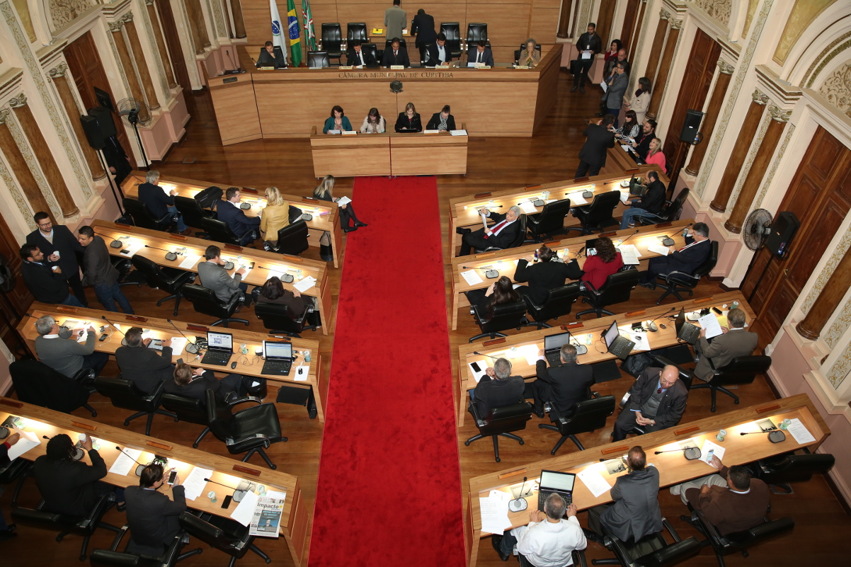 Regularização de escola municipal e mais 7 projetos aprovados