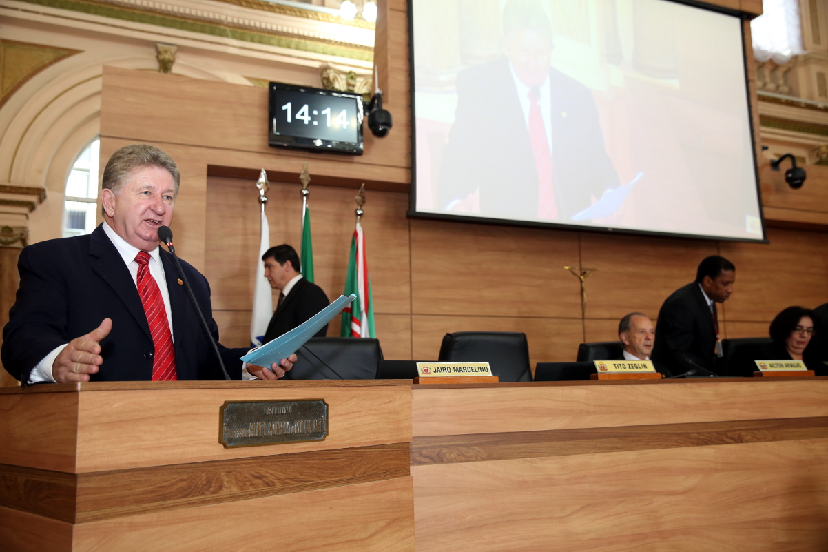 Reitor da PUC será cidadão honorário de Curitiba 