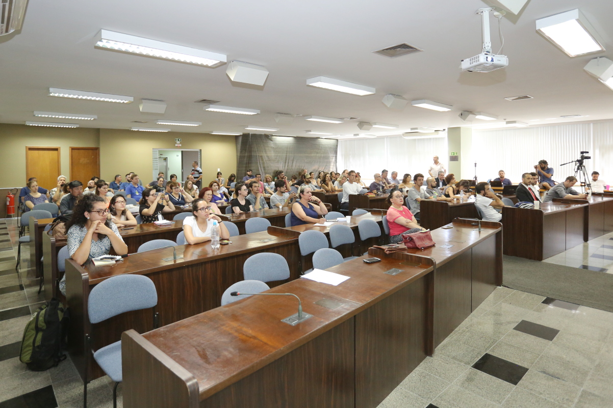 Relatos positivos de crianças atendidas  com canabidiol marcam debate na CMC