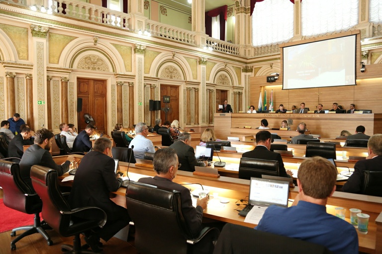 Remanejamento de R$ 20,8 milhões segue para sanção do prefeito