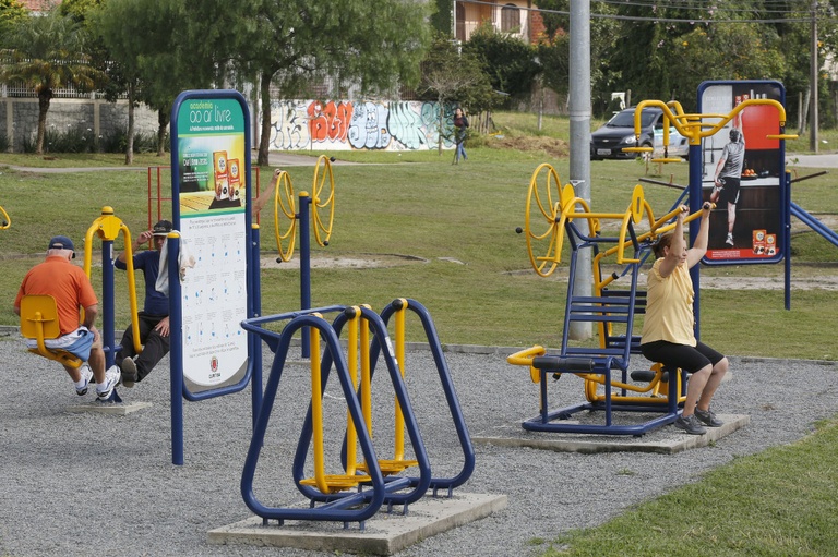 Requeridas oito academias ao ar livre em outubro