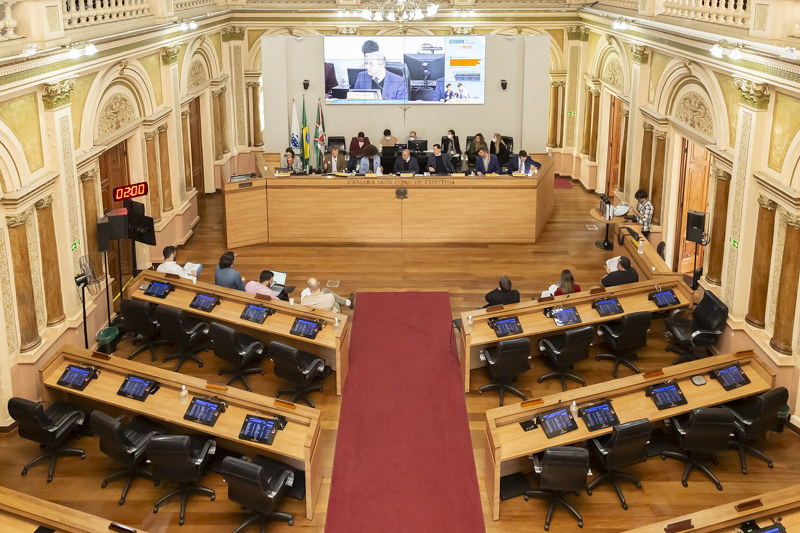 Reserva de vagas em concursos públicos à PcD avança na CMC