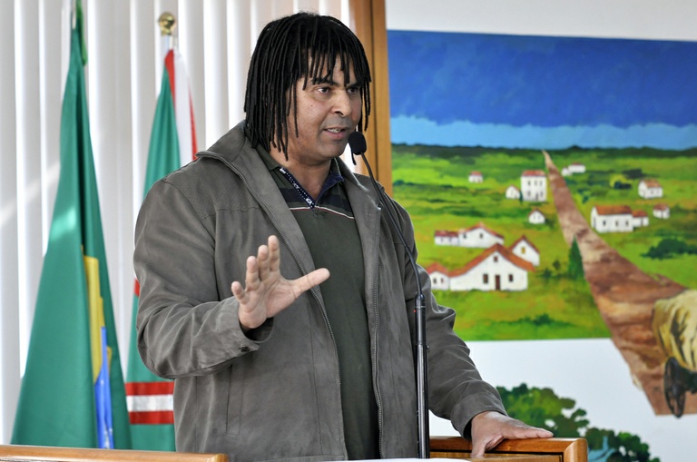 Retirada de portal evitaria acidentes, afirma Mestre Pop