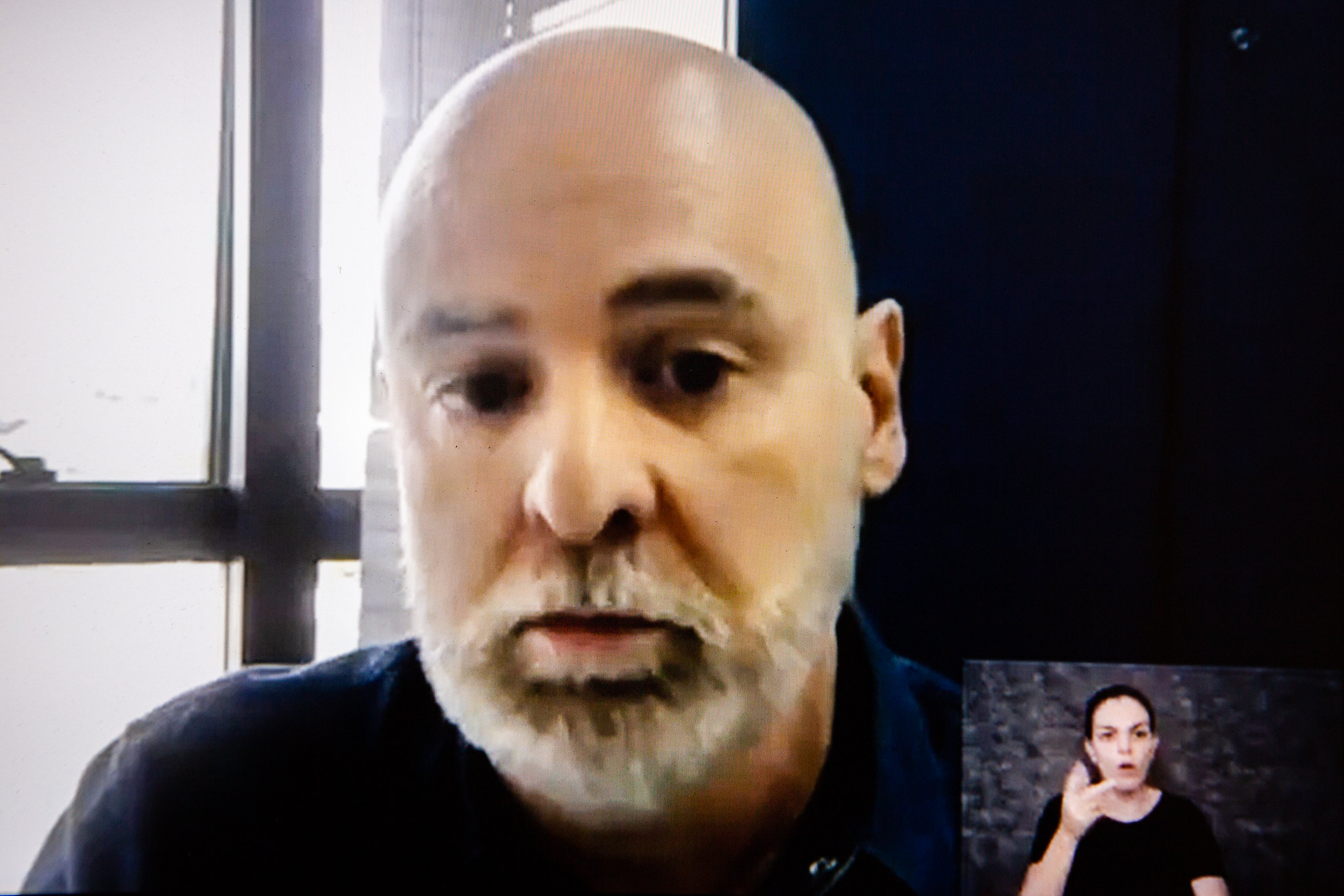 Retorno às aulas com professores vacinados depende do governo federal, diz SMS   