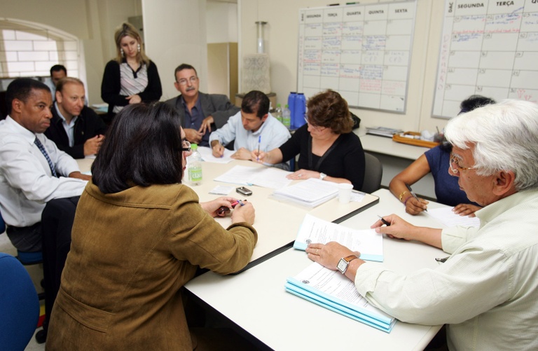 Reunião extraordinária define projetos para votação 