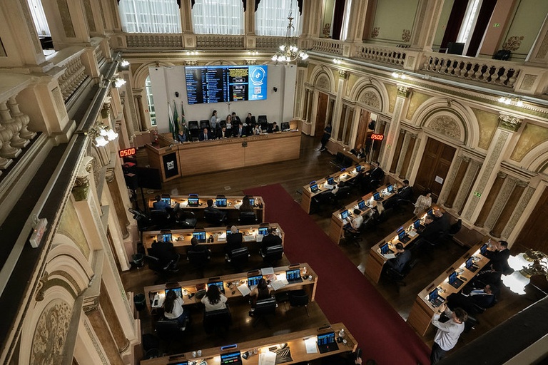 Revisão da PGV e correção do IPTU passa em votação final