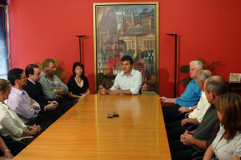 Richa recebe vereadores e comunidade da Caximba 