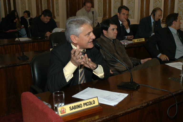 Sabino propõe parceria na pavimentação asfáltica 