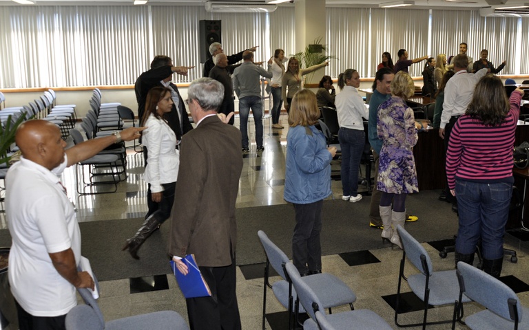 Salamuni destaca Escola do Legislativo em reunião de servidores