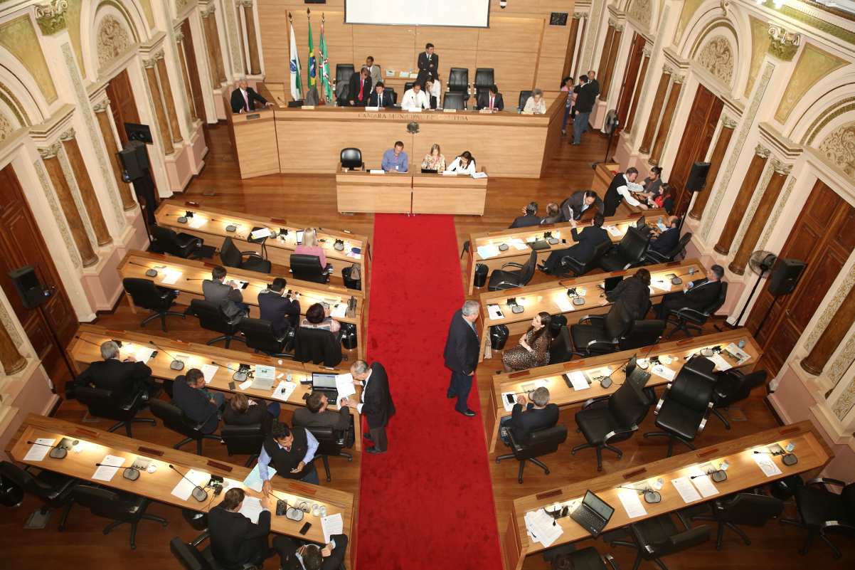 Salário dos professores pode balizar subsídio dos vereadores